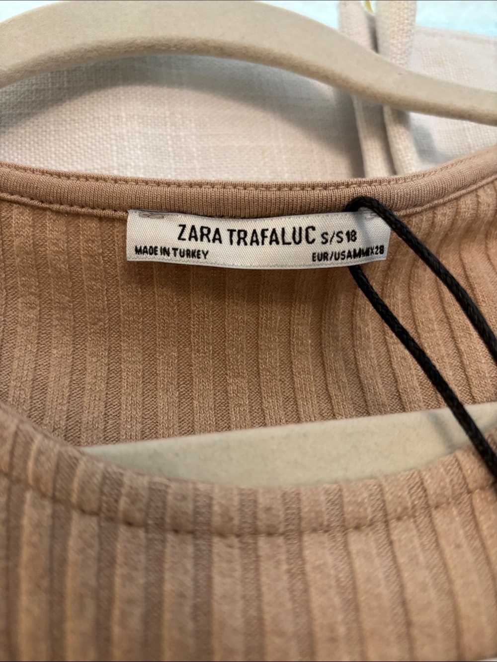 Zara Trafaluc S/S18 Ribbed Tie-Front Tank Top - Tan, Medium - Picture 2 of 5